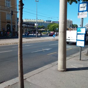 Közösségi közlekedés megálló megfelelt